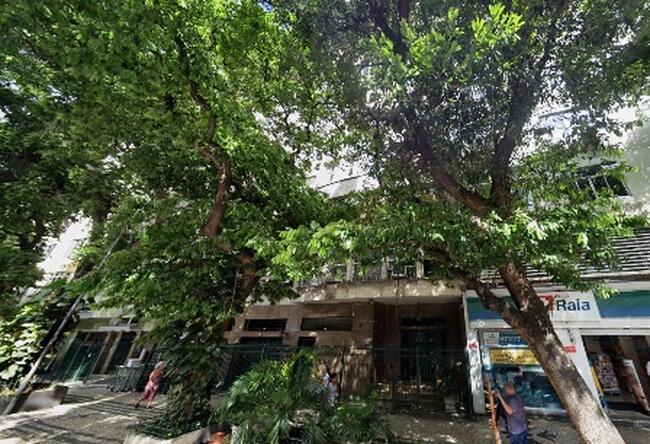 Apartamento com 280m² e uma vaga em Copacabana