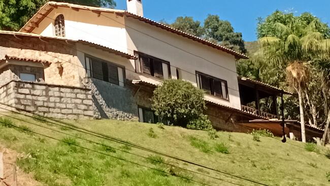 Casa Em Albuquerque, Teresópolis, localizado em Teresópolis - RJ, bairro Albuquerque