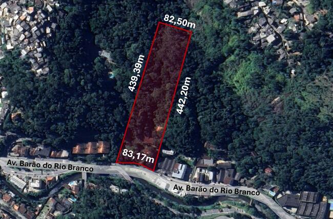 Imóvel Com Área De 36.140m² Em Petrópolis, localizado em Petrópolis - RJ, bairro Centro
