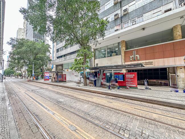 Unidade Com 33m² No Ed. Marquês Do Herval, localizado em Rio De Janeiro - RJ, bairro Centro