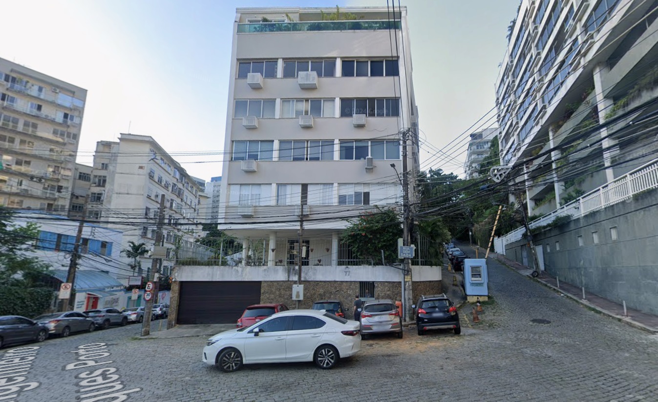 Imagem do imóvel Cobertura Com 222m² E Vaga No Humaitá