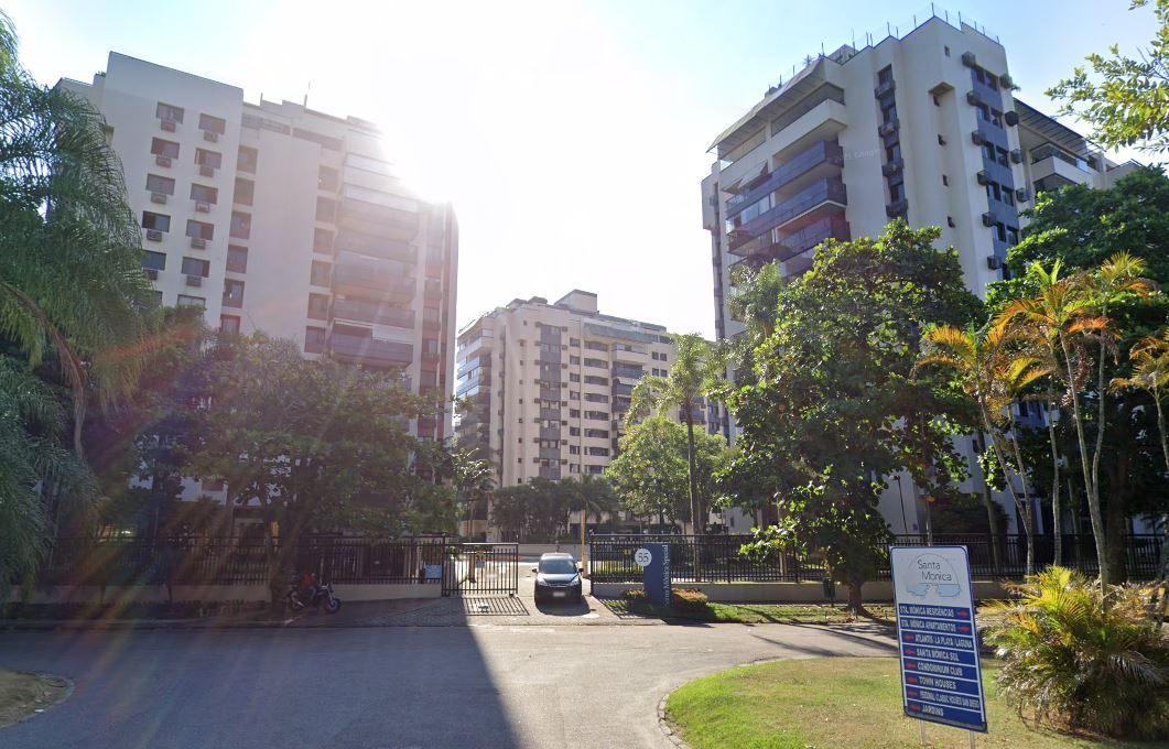 Apartamento com 128m² e 2 vagas, Cond. Santa Mônica Special, Barra