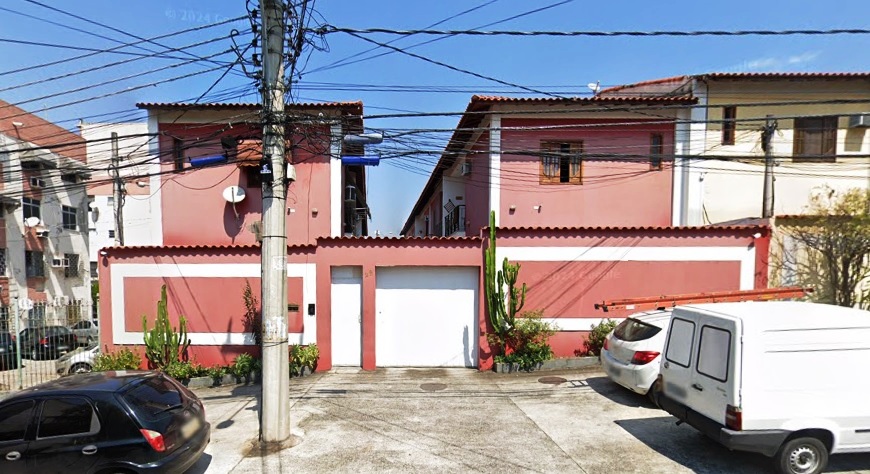 Casa com 88m² em condomínio fechado, Irajá