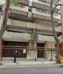 Cobertura duplex com 334m² e duas vagas de garagem em copacabana rua santa clara, nº 266, 1.101