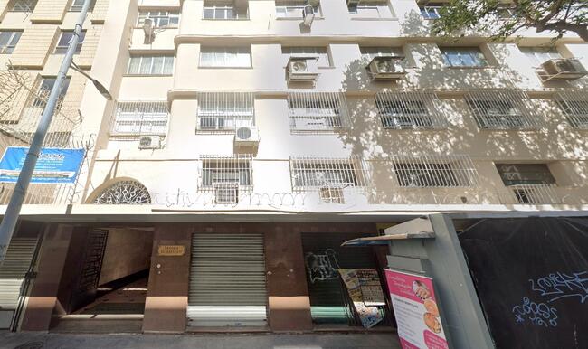 Sala comercial com 54m² na Saúde, Centro