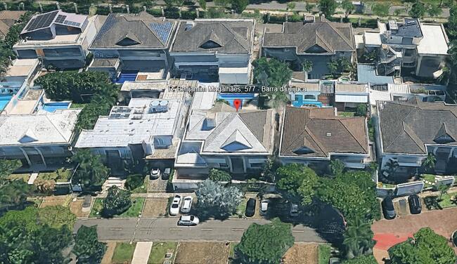 Casa com 697m² no Cond. Santa Mônica Jardins, Barra da Tijuca