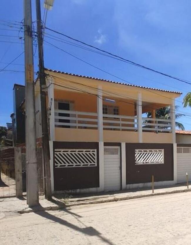 Casa duplex com 475m² de área de terreno e 266m² de área edificada em Tamandaré/PE