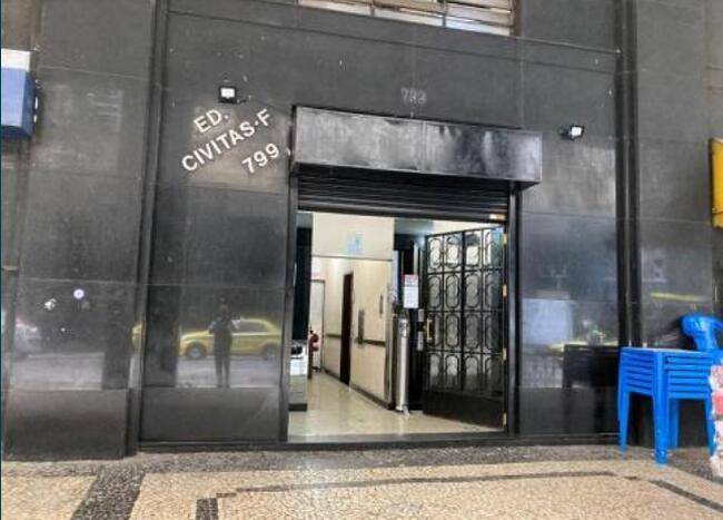 Grupo de salas com 73m² no Centro