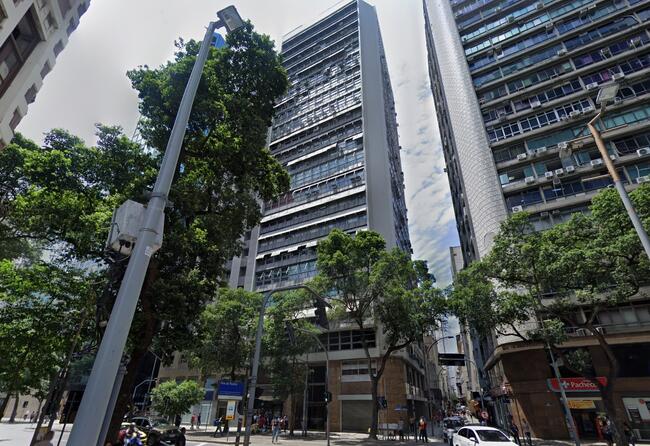 Sala com 428m² no Ed. Índico, Centro