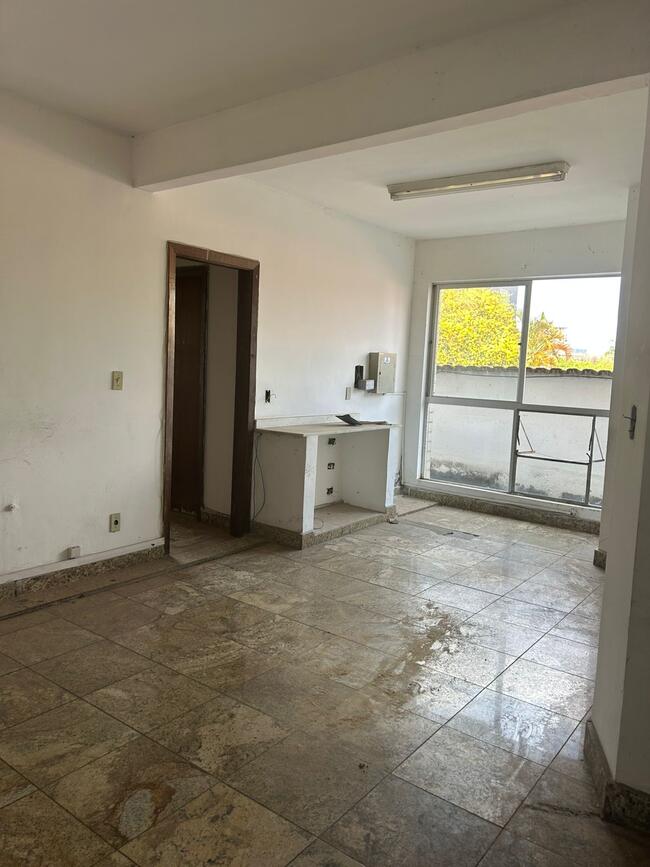 Imóvel Residencial, Localizado Em Uma Região Predominantemente Residencial, Áreas: Terreno: 360,00 M², Área Construída: 404,00m² Conforme Informações Fornecidas Pela Prefeitura De Betim, localizado em Betim - MG