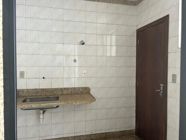 Imóvel Residencial, Localizado Em Uma Região Predominantemente Residencial, Áreas: Terreno: 360,00 M², Área Construída: 404,00m² Conforme Informações Fornecidas Pela Prefeitura De Betim, localizado em Betim - MG
