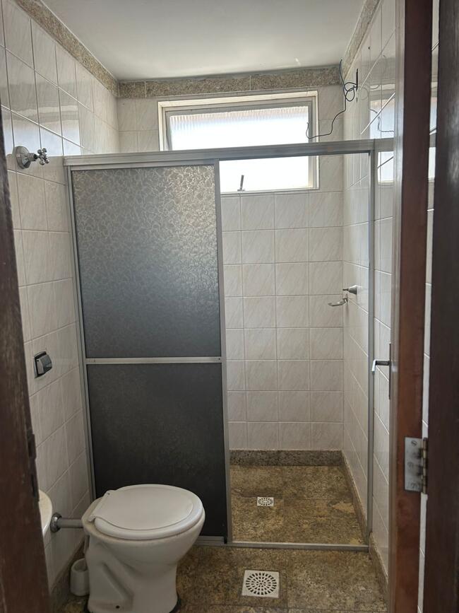 Imóvel Residencial, Localizado Em Uma Região Predominantemente Residencial, Áreas: Terreno: 360,00 M², Área Construída: 404,00m² Conforme Informações Fornecidas Pela Prefeitura De Betim, localizado em Betim - MG
