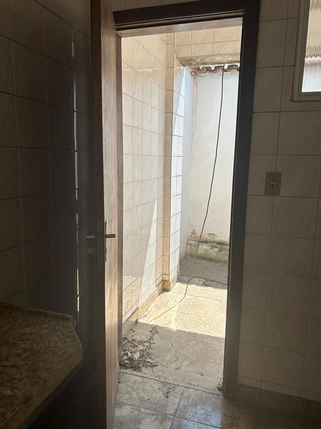 Imóvel Residencial, Localizado Em Uma Região Predominantemente Residencial, Áreas: Terreno: 360,00 M², Área Construída: 404,00m² Conforme Informações Fornecidas Pela Prefeitura De Betim, localizado em Betim - MG