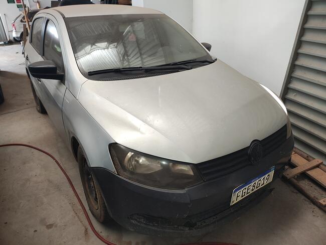 TRT3 - Veículo VW Gol 1.0 City, cor prata, 5 portas,  ano 2012, modelo 2013.