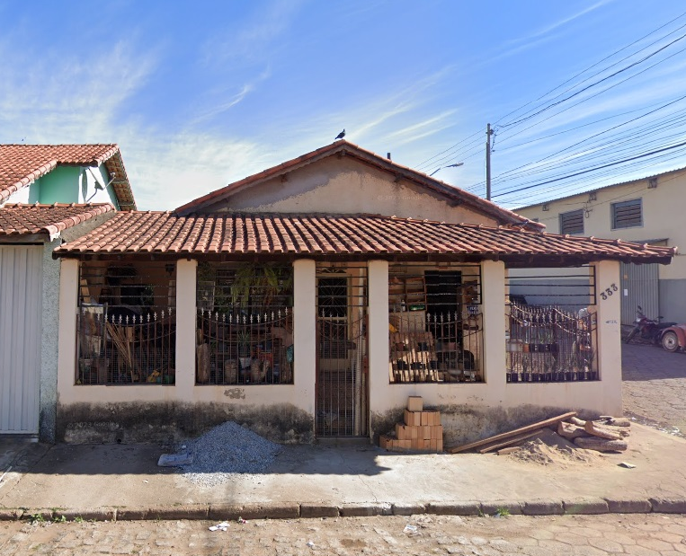 Casa c/ área construída de aprox. 82m² |fernandes, santa rita do sapucaí - mg