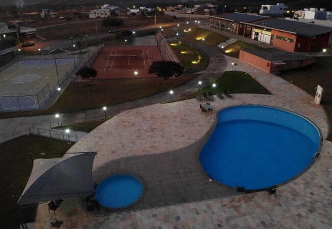 Lote Vago | Área 450 M² | Lagoa Silvana | Caratinga , localizado em Caratinga - MG