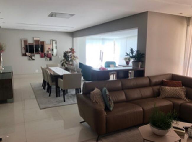 Apto De Alto Padrão | Área Privativa 198,96 M² | 04 Qts (01 Deles C/ Closet E Banheira De Hidromassagem) | Direito 04 Vagas De Garagem | Belvedere | Bh, localizado em Belo Horizonte - MG