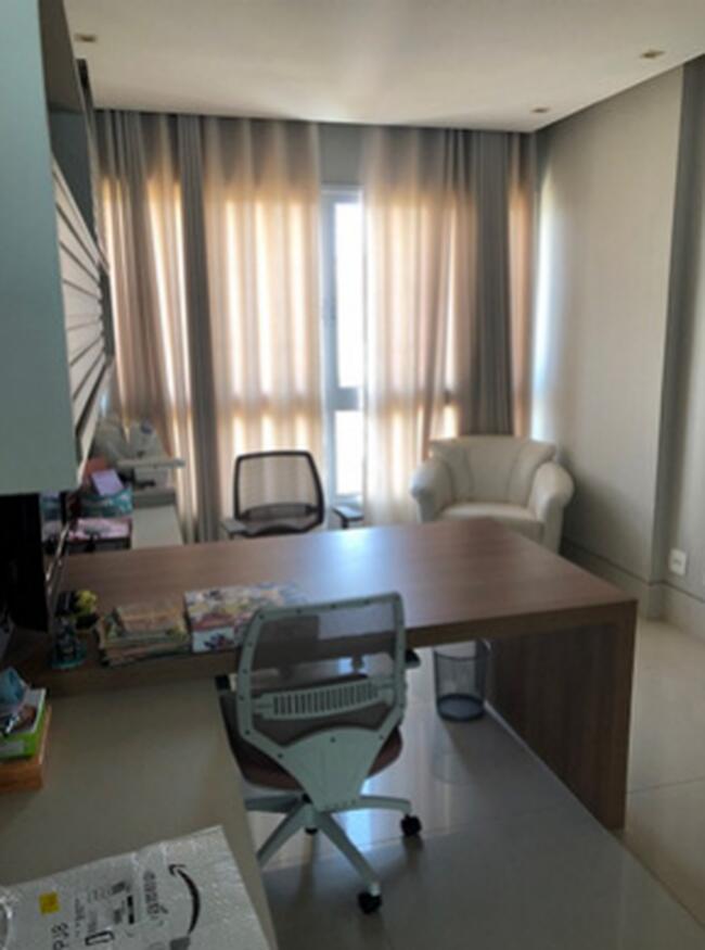 Apto De Alto Padrão | Área Privativa 198,96 M² | 04 Qts (01 Deles C/ Closet E Banheira De Hidromassagem) | Direito 04 Vagas De Garagem | Belvedere | Bh, localizado em Belo Horizonte - MG