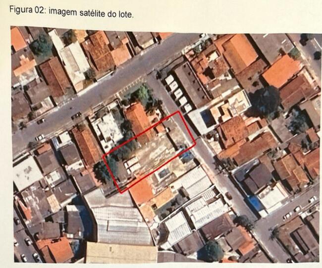 Lote | Parcialmente Murado | Utilizado Como Estacionamento | 360 M² | Celvia | Vespasiano/mg, localizado em Vespasiano - MG, bairro Celvia
