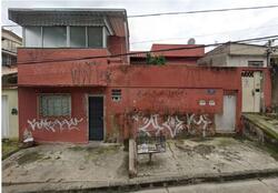 Imóvel c/ terreno de 360m², 04 casas residenciais e edificação c/ 03 cômodos…