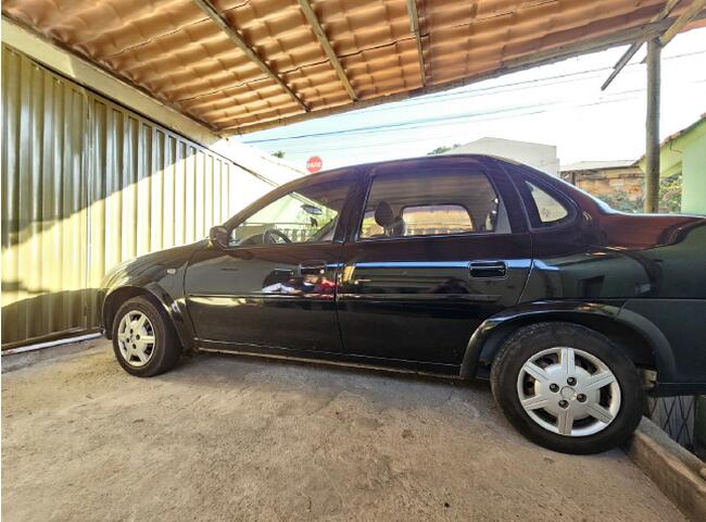 AUTOMÓVEL CHEVROLET CLASSIC LS