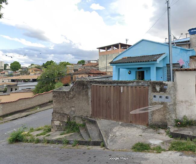 CASA C/ 300 M², 03 QTOS E BARRACÃO | B. CONCÓRDIA, BH/MG
