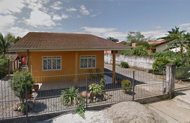 Casa Aproximadamente 70,00 M², Bairro Fátima Joinville/sc, localizado em Joinville - SC
