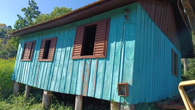 Casa De Madeira Para Retirar Do Local., localizado em Ipira - SC