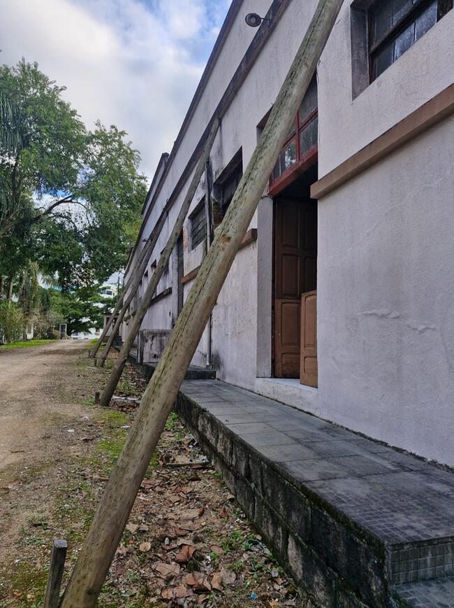 Imóvel Área 3.000,00 M², Com Área Construída De 1.102,08 M², Urussanga/sc, localizado em Urussanga - SC