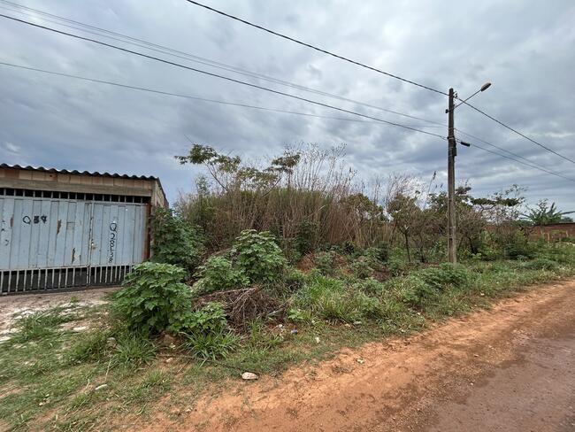 Lote N° 37, Da Quadra 28, Ouro Verde, Área 250,00 M², Padre Bernardo - Goiás., localizado em Padre Bernardo - GO