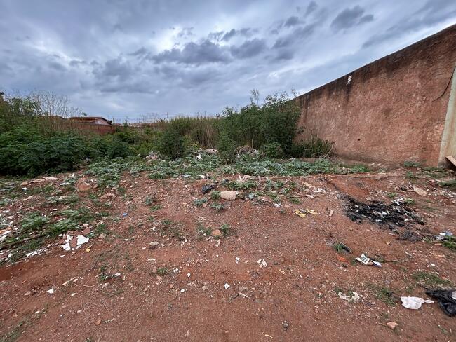 Lote N°. 08, Da Quadra 76, Ouro Verde, Área 299,40 M², Padre Bernardo - Goiás., localizado em Padre Bernardo - GO