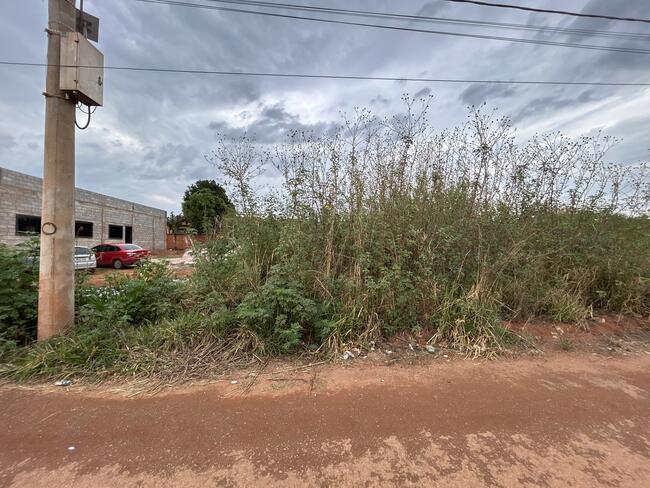 Lote N° 11, Da Quadra 76, Ouro Verde, Área 299,40 M², Padre Bernardo - Goiás., localizado em Padre Bernardo - GO