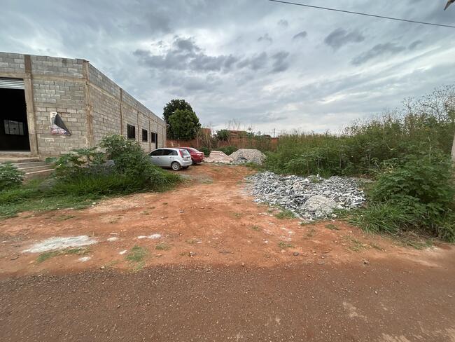 Lote N° 12, Da Quadra 76, Ouro Verde, Área 299,40 M², Padre Bernardo - Goiás., localizado em Padre Bernardo - GO