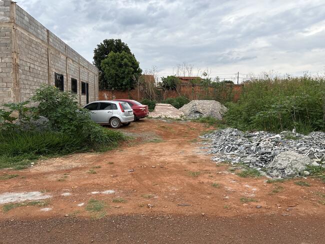 Lote N° 12, Da Quadra 76, Ouro Verde, Área 299,40 M², Padre Bernardo - Goiás., localizado em Padre Bernardo - GO