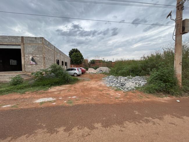 Lote N° 12, Da Quadra 76, Ouro Verde, Área 299,40 M², Padre Bernardo - Goiás., localizado em Padre Bernardo - GO