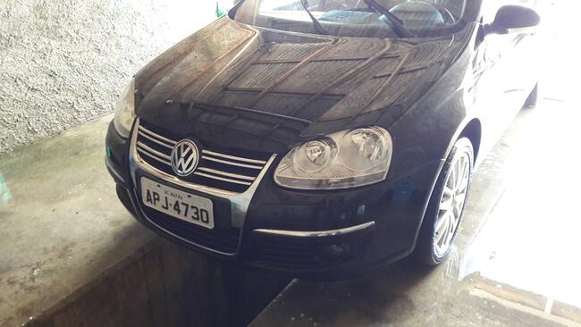 VOLKSWAGEN JETTA 2007/2008, COR PRETA
