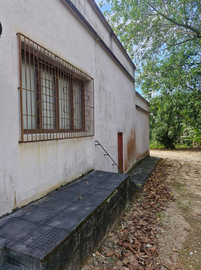 TERRENO COM ÁREA CONSTRUÍDA URUSSANGA/SC./MERCEDES BENZ/L 1976/1976