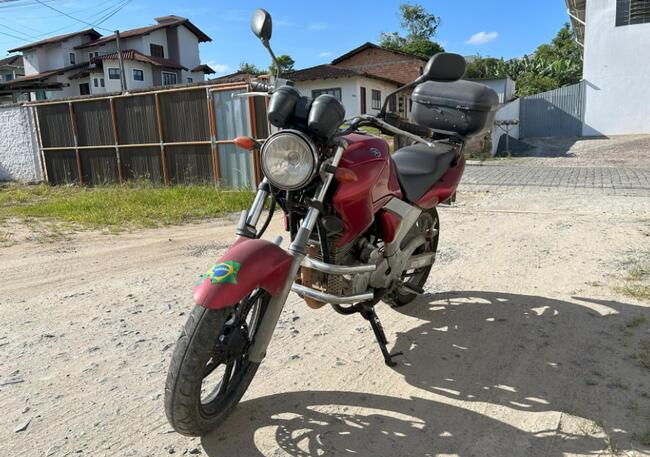 YAMAHA FAZER YS250, 2005/2006, COR VERMELHA