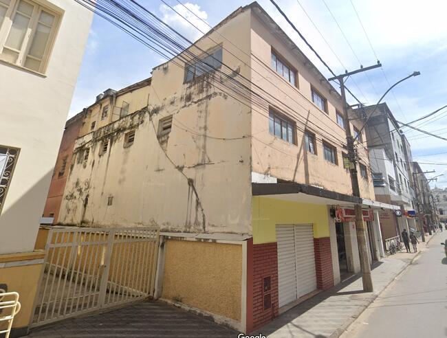 SANTOS DUMONT / MG - APARTAMENTO - RUA PREFEITO JOSÉ MARIA PITELLA. 43-S, 2º ANDAR. BAIRRO CENTRO.