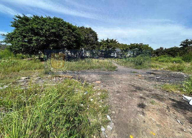 Área De Terreno Com 12.700m² Em Carapina Grande Na Serra/es, localizado em Serra - ES