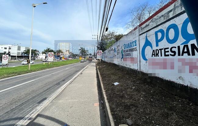 Área De Terreno Com 12.700m² Em Carapina Grande Na Serra/es, localizado em Serra - ES