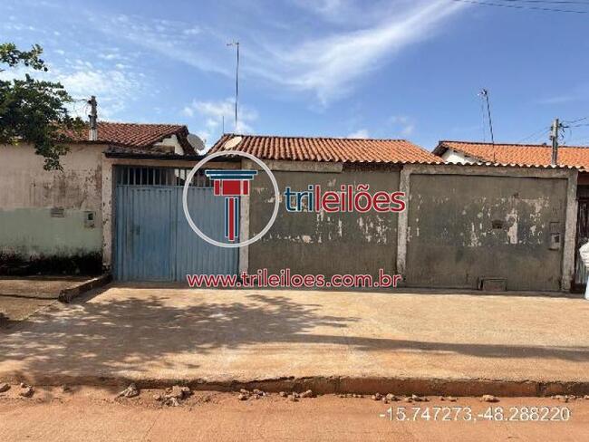 Aguas Lindas De Goias (Go): Casa, 200M2