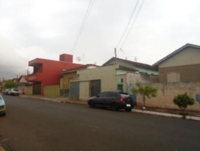 Casa Com Ponto Comercial – 250m² De Terreno – Jardim Esplanada – Altinópolis/sp, localizado em Altinópolis - SP, bairro Jardim Esplanada