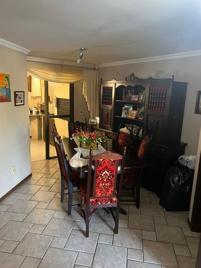 50% De Casa De 114m² No Bairro Cajuru – Conjunto Residencial Café Paraná Curitiba/pr, localizado em Campo Largo - PR, bairro Vila Bancária