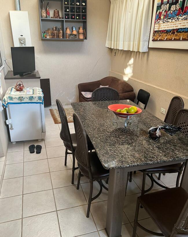50% De Casa De 114m² No Bairro Cajuru – Conjunto Residencial Café Paraná Curitiba/pr, localizado em Campo Largo - PR, bairro Vila Bancária