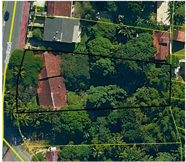 Casa Em Ilhabela/sp São 326m² A. C Em Terreno De 1.343,50m², localizado em Ilhabela - SP, bairro Barra Velha