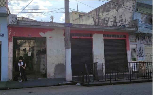 Imóvel De Matrícula Nº 12.048 Do 17º Cartório De Registro De Imóveis De São Paulo/sp. Contribuinte Nº 065.028.0042-4. Descrição: Um Terreno, localizado em São Paulo - SP