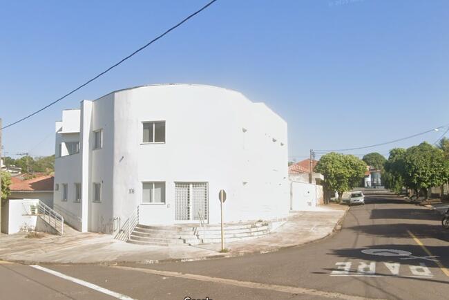 TERRENO NO LOTEAMENTO JARDIM VALE DO SOL COM PRÉDIO COMERCIAL DE 750 M² PRESIDENTE PRUDENTE/SP