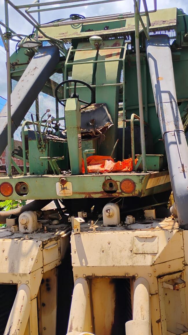 COLHEITADEIRA DE ALGODÃO – MOD. 9900 - JONH DEERE – ANO 1989- ITAUVERAVA/SP
