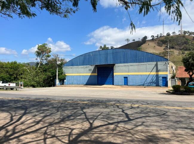 GALPÃO COMERCIAL – 923,25m² – RUA ONOFRE DE SOUZA, Nº 23 – VILA SANTANA – SAPUCAÍ MIRIM/MG